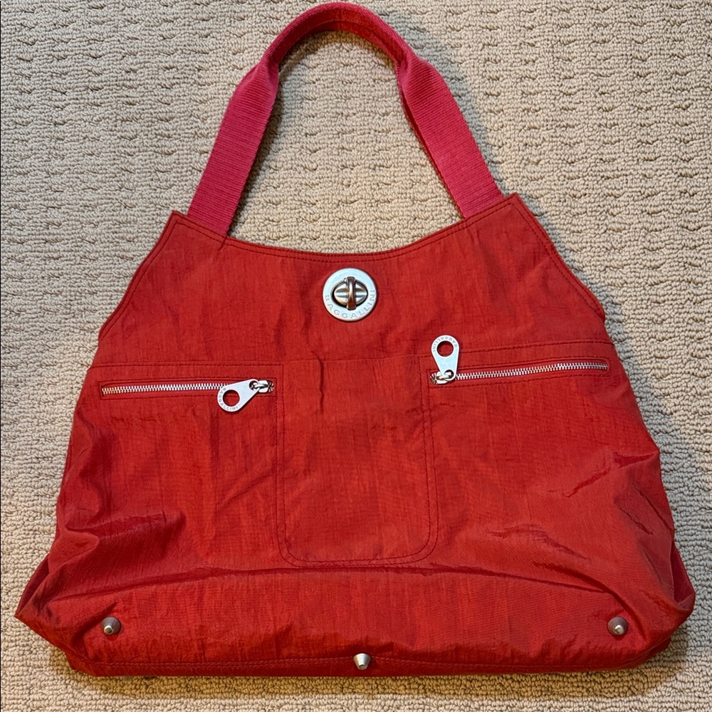 Baggallini Red Hobo Shoulder Bag Purse, Silver-Tone Accents.  Multiple Pockets.